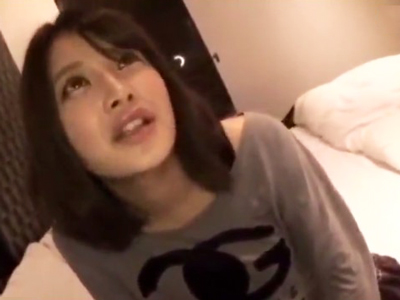 ものすごく簡単にホテルについてきた素人娘とぶっかけガチハメ
