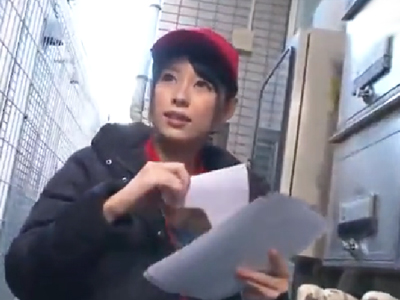 ピザ屋の配達員さんが可愛すぎたので媚薬塗りたくったチンポでレ●プしてみたｗ