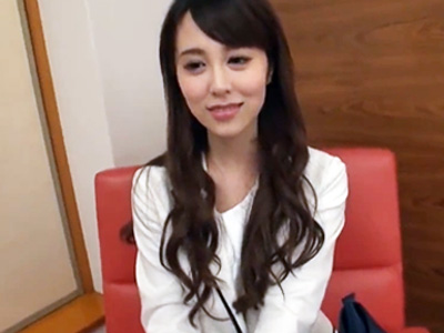 仕事終わりにナンパされた人妻OLがデカすぎる他人棒にメロメロでイキ狂いｗｗｗｗｗ