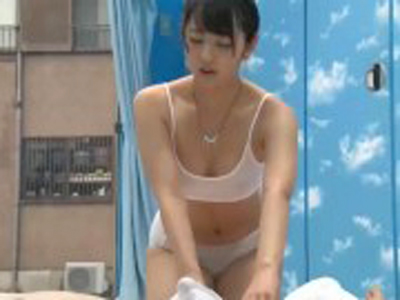 素人男女のオイルマッサージが盛り上がりすぎて本番セックス