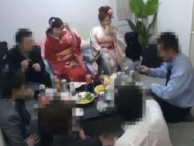 「逝っちゃう！イッチャぅ気持ちぃ！」成人式で飲み過ぎて中出し乱交ハメ！